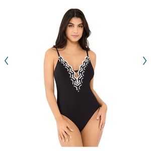 FreshWater One Piece Swimsuit - XS (2)